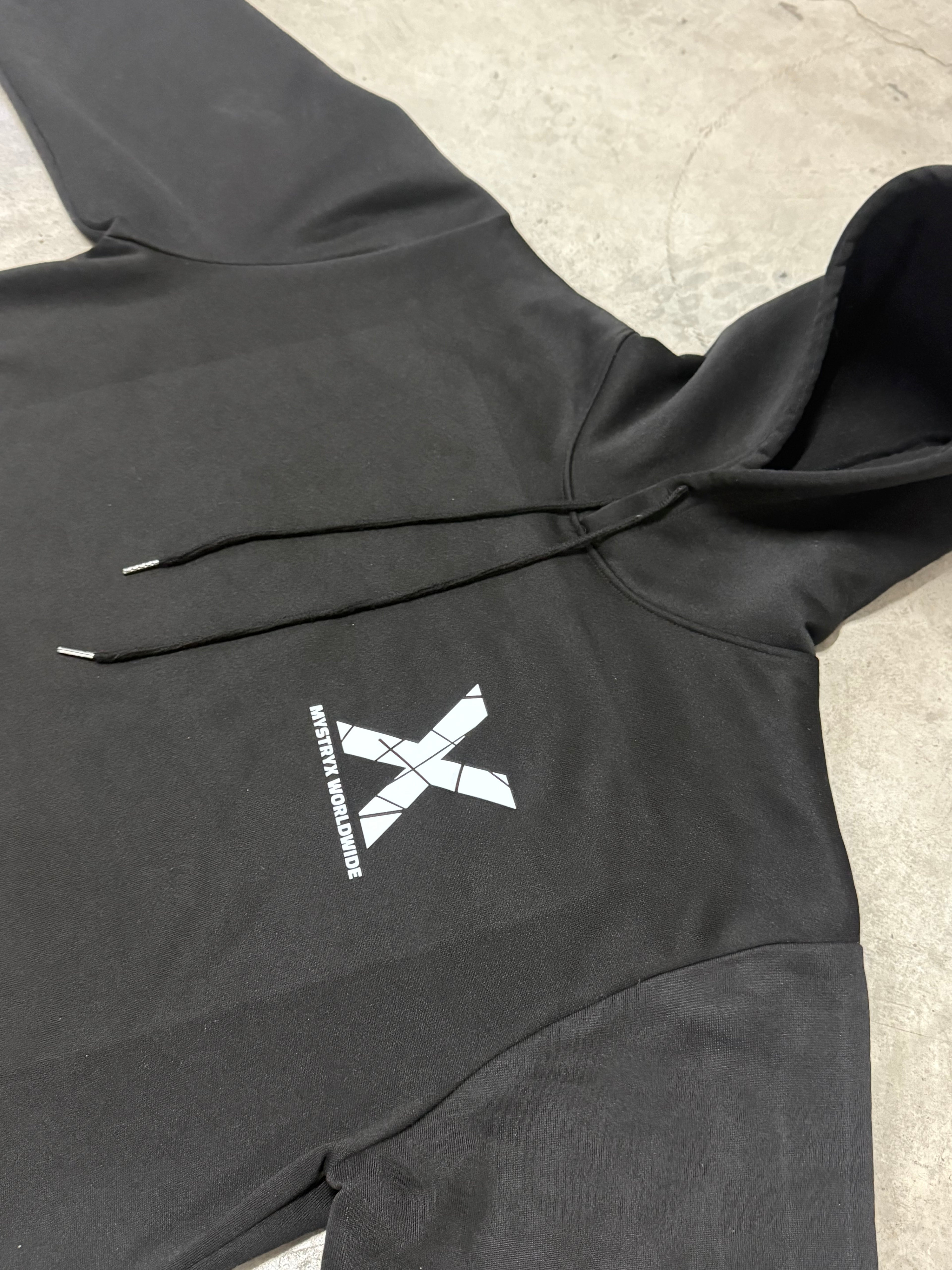 MYSTRYX Sweatshirt – Edition 001 Black